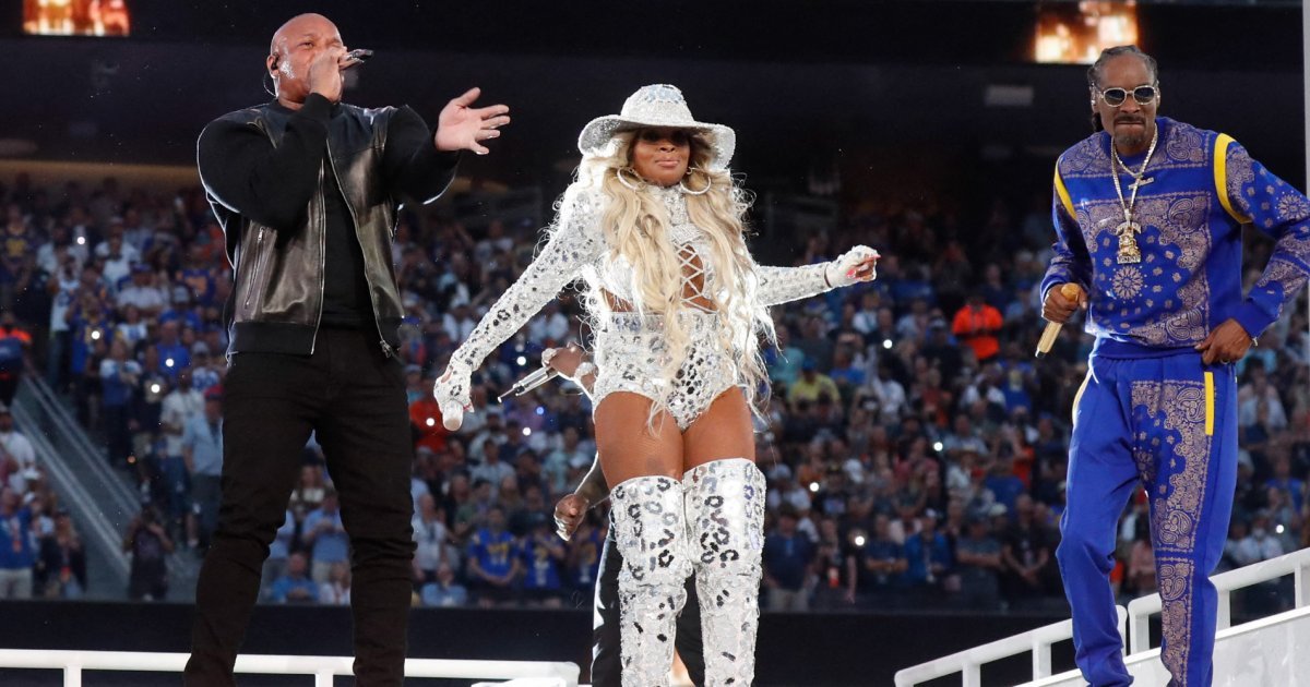 Superbowl show mi temps mary j blige eminem snoop dogg1