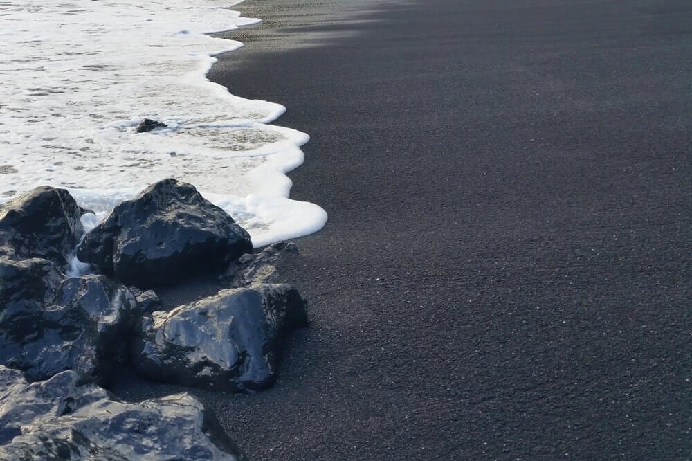 Black sand beaches in maui hawaii where to see best maui beaches