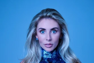 la-performeuse-porno-bonnie-blue-arretee-a-bali-risque-15-ans-de-prison