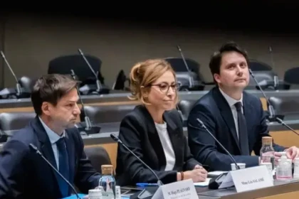 lea-salame-revendique-d-etre-une-femme-libre