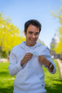 Hugues de rosny le media positif