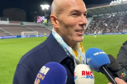Zinedine zidane en marge d un match des legendes a mayol le 10 novembre 2025