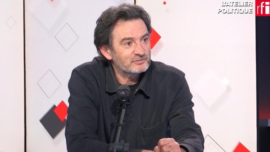 Rapport de la commission denquete une adoption sous tension