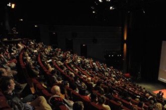 Cannes le cnc ausculte les mutations mondiales des salles