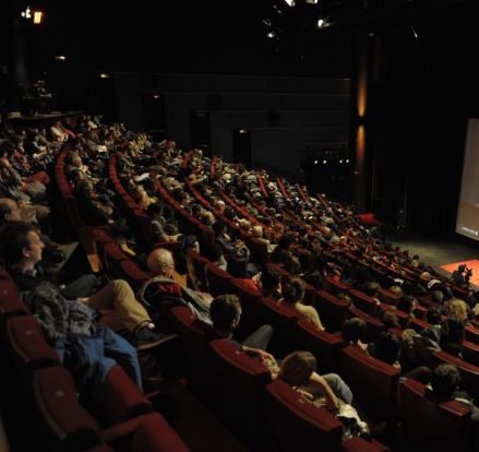 Cannes le cnc ausculte les mutations mondiales des salles