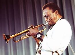 Pluie dhommages pour le centenaire de miles davis