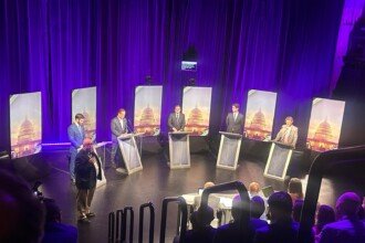 Les cinq candidats au congres saffrontent sur spectrum ny1