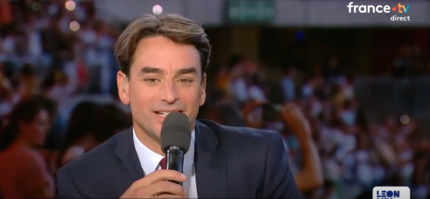 «C’est parfois un peu insupportable quand on vous dit “à toi” et que vous êtes déjà à l’antenne en train de parler», s’e