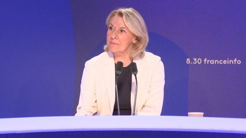 Catherine Pégard, invitée de Franceinfo le dimanche 20 septembre, compte «reporter certains engagements financiers qu’on