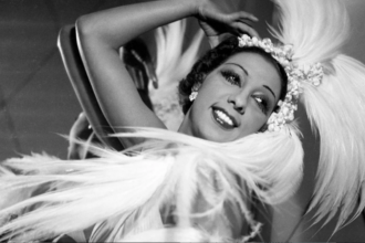 La plus française des Américaines de son époque sera interprétée par l’actrice et rappeuse britannique FKA Twigs.