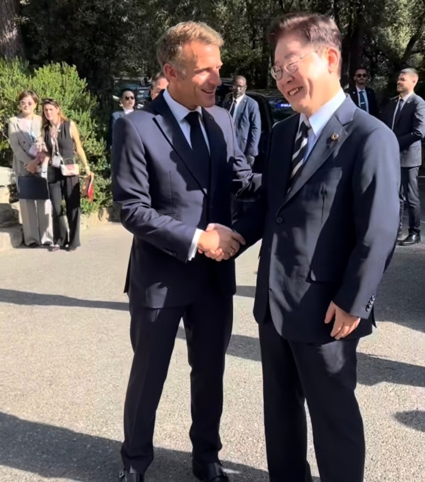 Le président de la République Emmanuel Macron a accueilli son homologue coréen Lee Jae-myung pour un sommet sur le ciném
