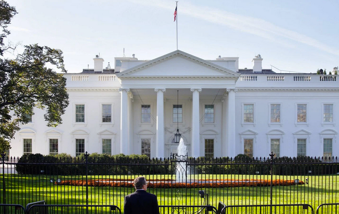Depuis le retour de Donald Trump à la Maison-Blanche, beaucoup de nouveaux médias accrédités sont plutôt favorable à sa