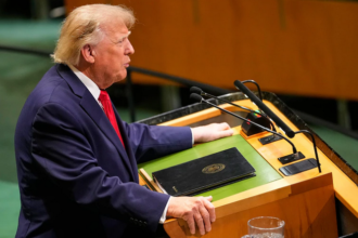 A la tribune, le président a vanté la supériorité américaine, répétant que, tandis que d’autres parlent, lui «agit».