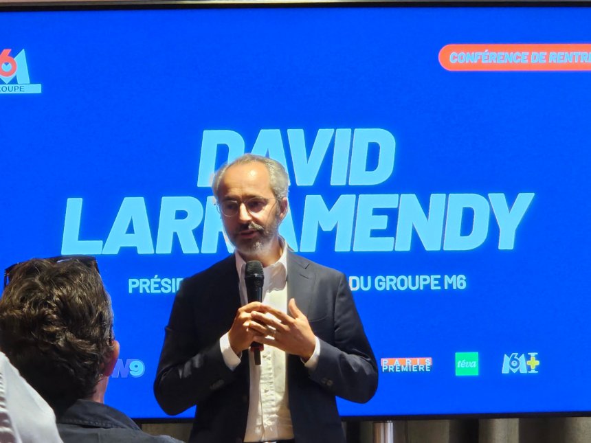 Les dirigeants du groupe M6 étaient présents sur scène pour présenter tambour battant les nouveautés de la rentrée.