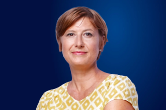 geraldine-woessner-et-erwan-seznec-enquetent-sur-la-politique-migratoire-de-la-france
