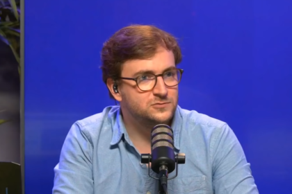 Jean Massiet, streamer politique le plus suivi de France avec «Backseat» sur Twitch.