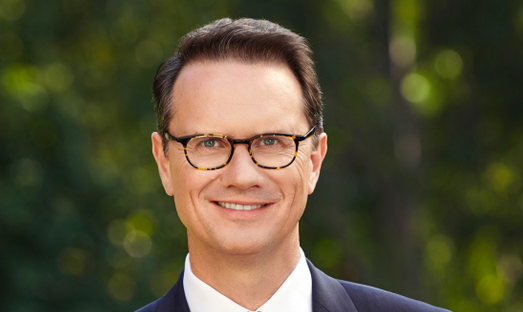 Peter Rice, vétéran de la télévision et du cinéma, passé par Fox puis Disney, succède à Bela Bajaria à la direction des