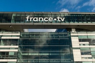 France TV dit avoir renforcé ses démarches de transparence, et souligne le travail des rédactions, pour couvrir l’actual