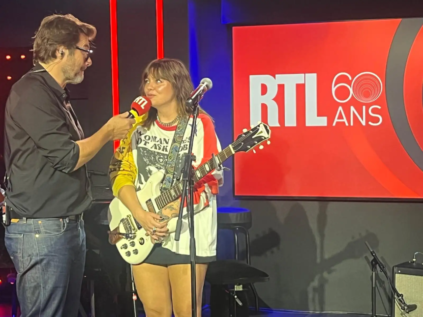 Toute la soirée, des vedettes comme Louane ont défilé dans les studios de RTL pour témoigner de leur attachement à la st